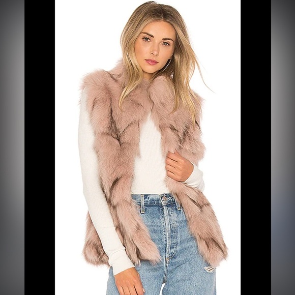 Fox Fur Sections Vest With Collar in Petal
jocelyn - Picture 1 of 4
